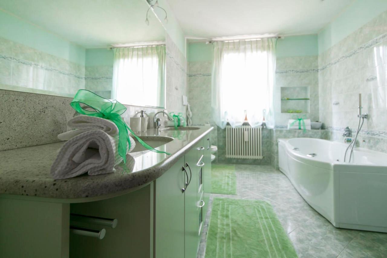 مبيت وإفطار ديسينسانو ديل غاردا La Casa Di Pimpi المظهر الخارجي الصورة