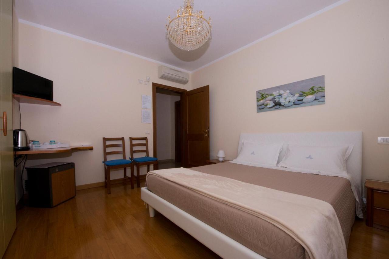 مبيت وإفطار ديسينسانو ديل غاردا La Casa Di Pimpi المظهر الخارجي الصورة