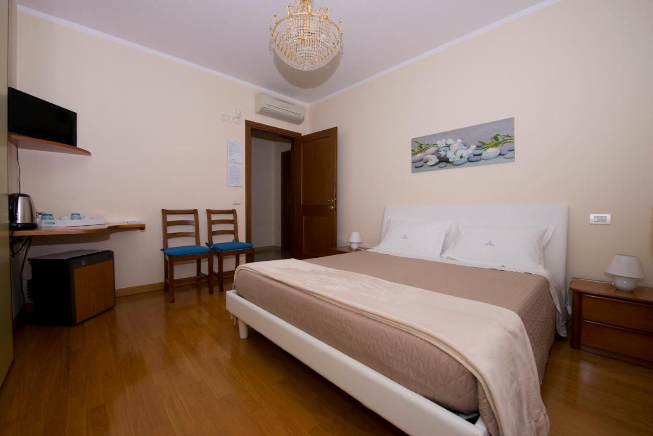 مبيت وإفطار ديسينسانو ديل غاردا La Casa Di Pimpi المظهر الخارجي الصورة