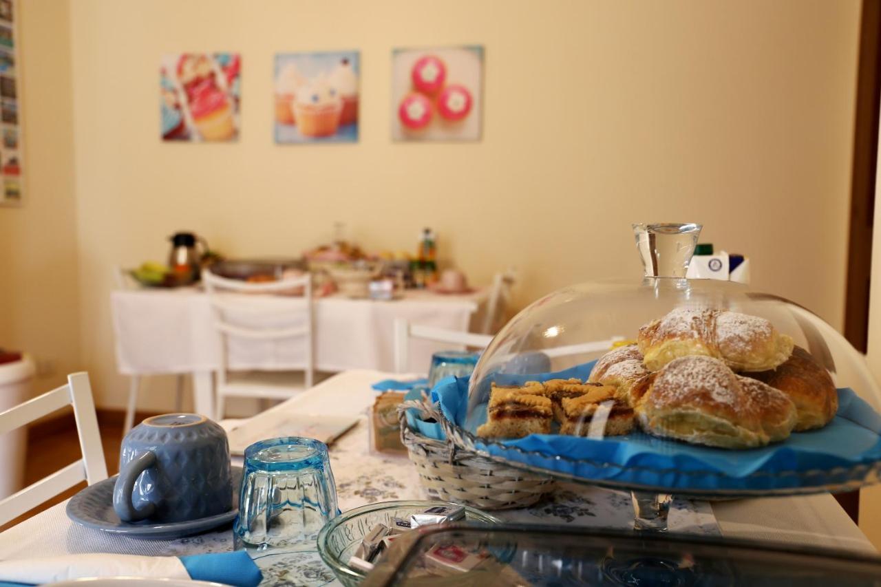 مبيت وإفطار ديسينسانو ديل غاردا La Casa Di Pimpi المظهر الخارجي الصورة